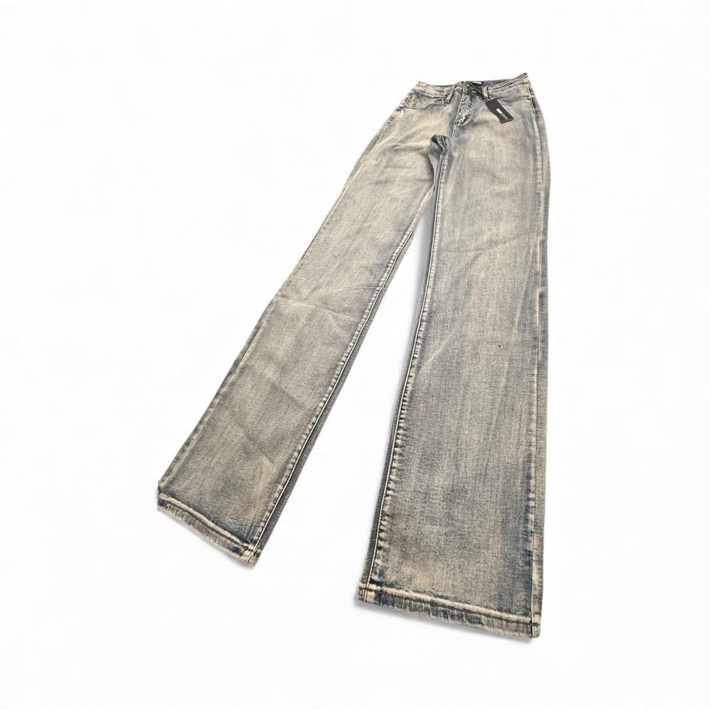 NWT Fashion Nova straight Leg Jeans Size 7 Light Wash 90s Style Stretch Denim